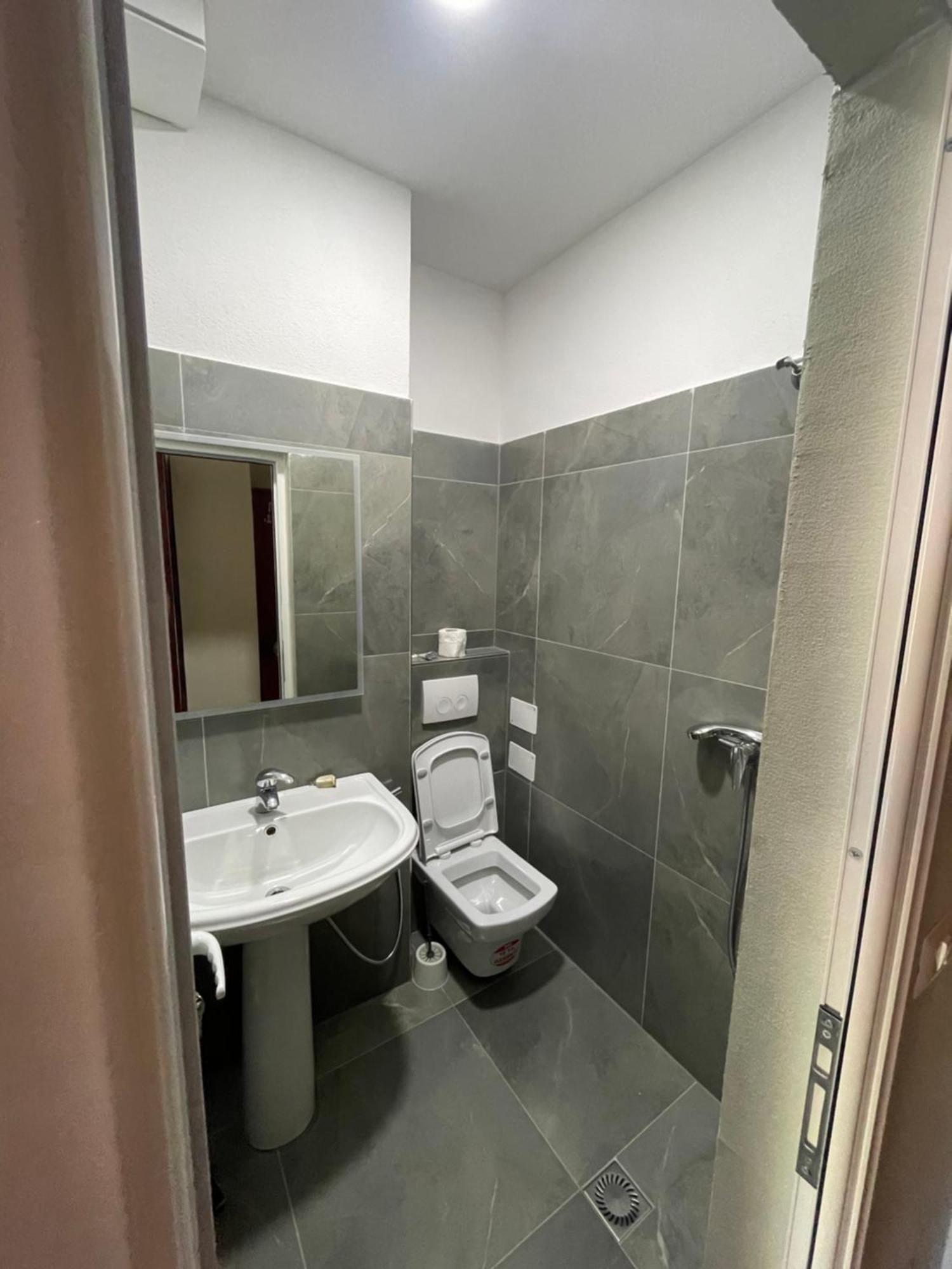 Lura Hotel Fushe-Lure Экстерьер фото