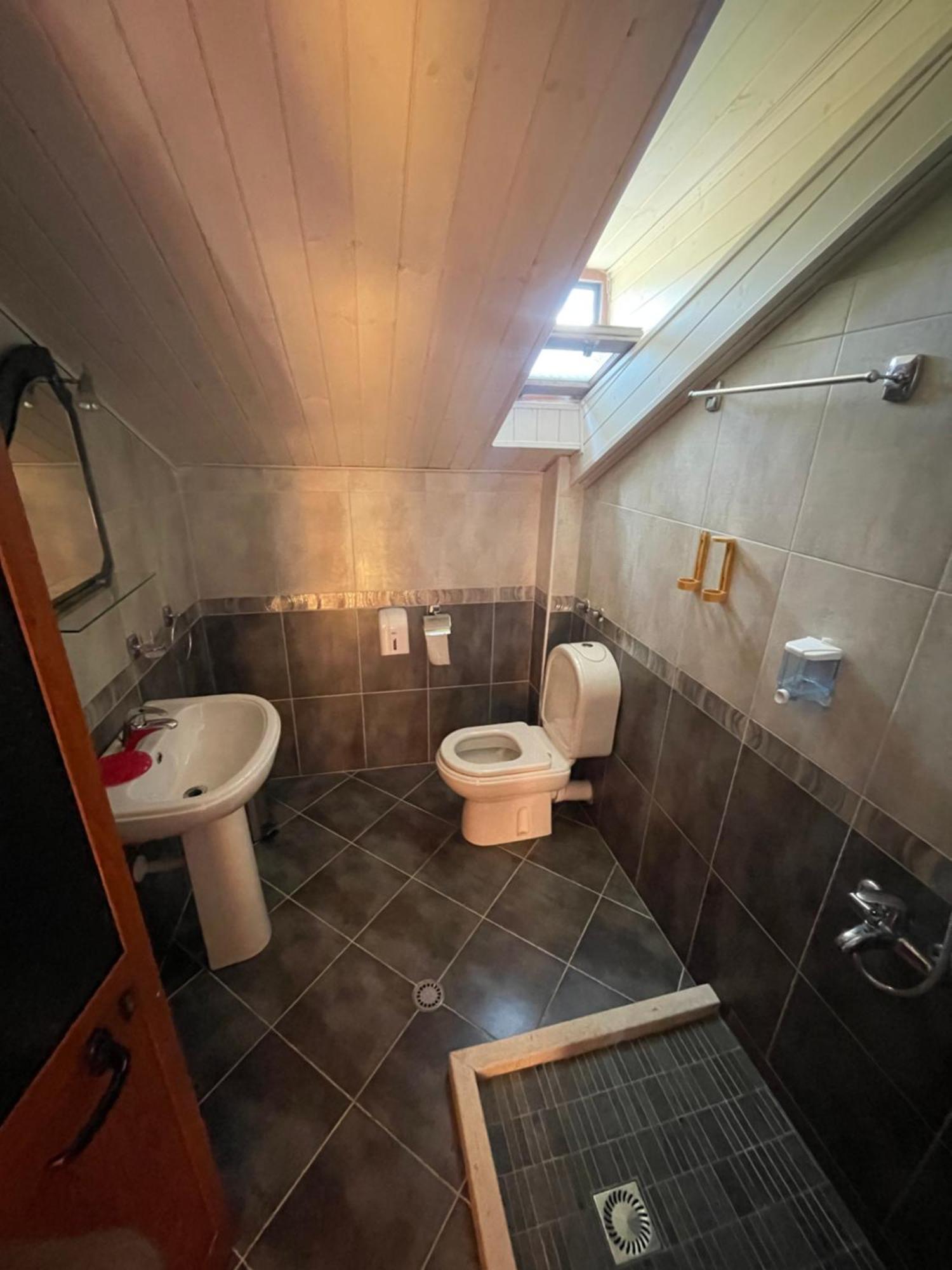 Lura Hotel Fushe-Lure Экстерьер фото