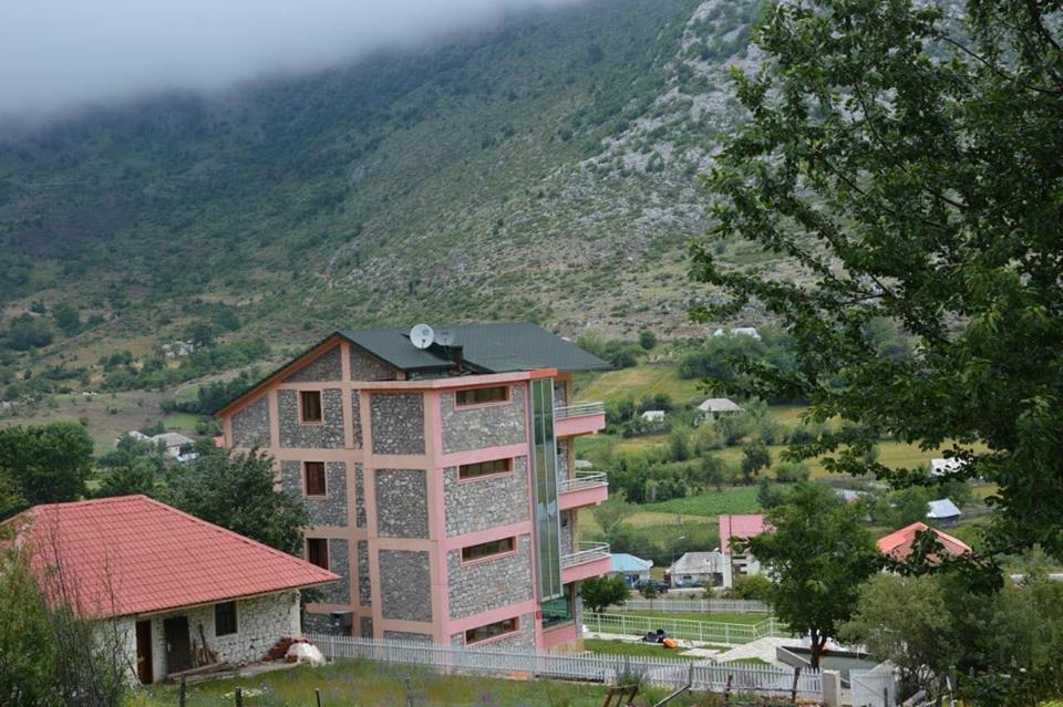 Lura Hotel Fushe-Lure Экстерьер фото